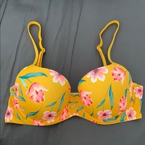 Victoria’s Secret PINK Lightly Lined Bra